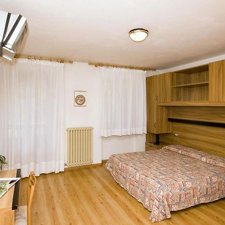 Casa Alpina Sant'Apollinare Hotell Falcade Exteriör bild