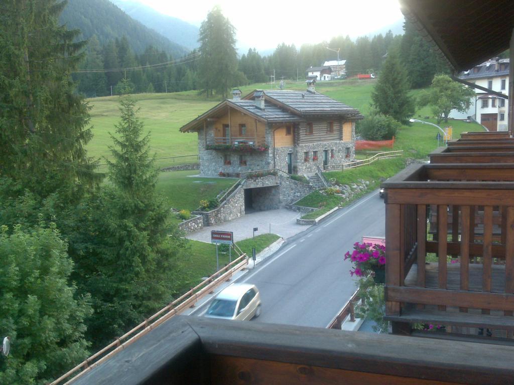 Casa Alpina Sant'Apollinare Hotell Falcade Exteriör bild