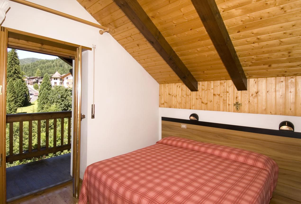 Casa Alpina Sant'Apollinare Hotell Falcade Exteriör bild