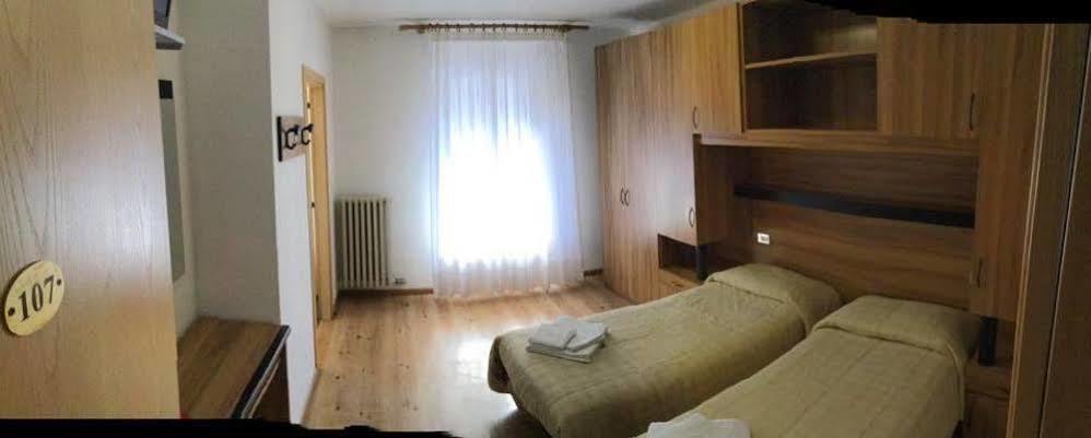 Casa Alpina Sant'Apollinare Hotell Falcade Exteriör bild