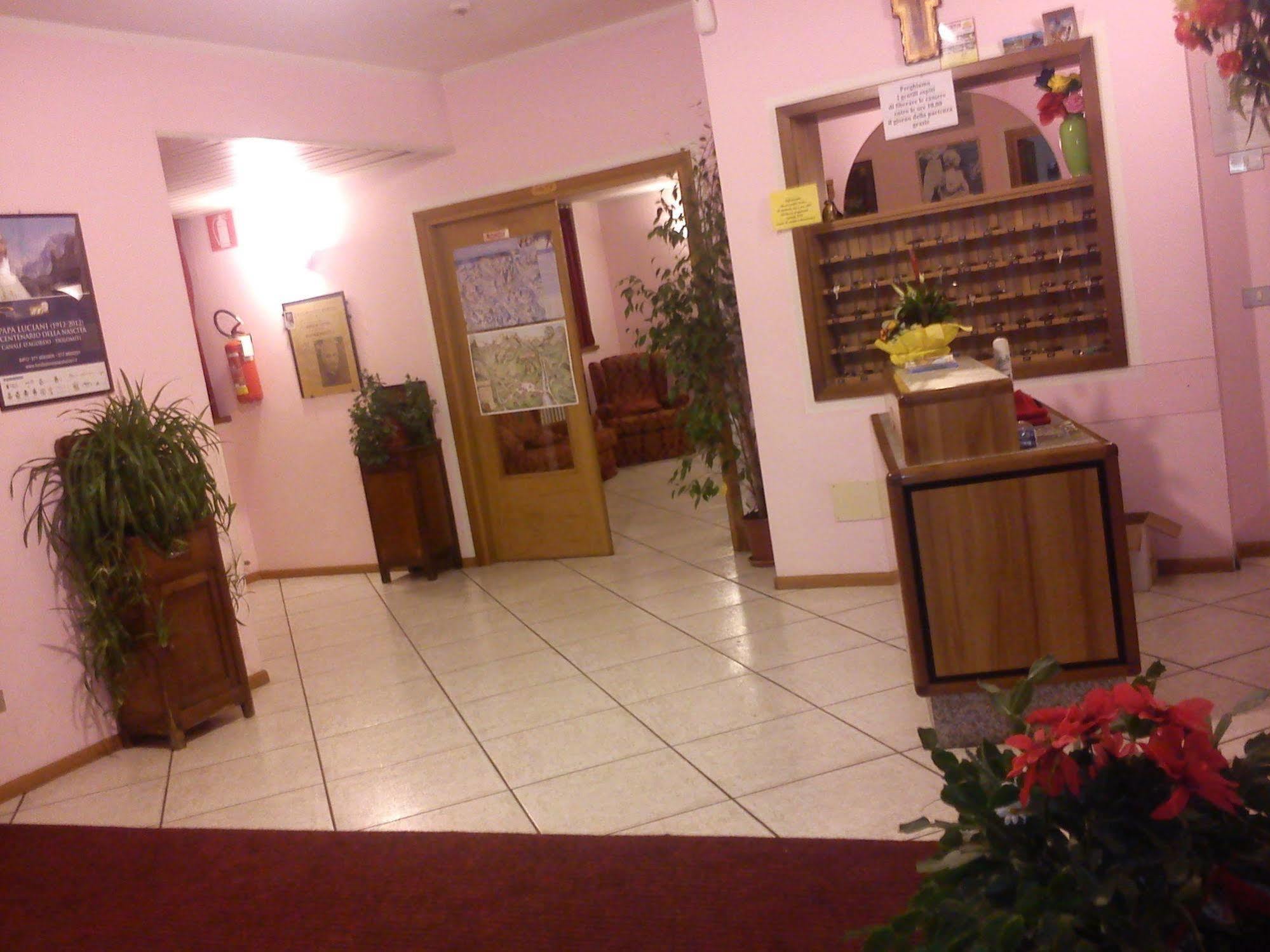 Casa Alpina Sant'Apollinare Hotell Falcade Exteriör bild